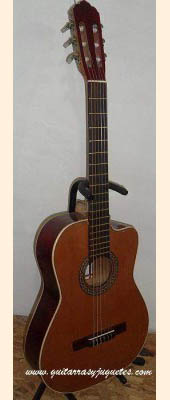 guitarra de Paracho de caobilla con pinabete modelo CGCO con curva